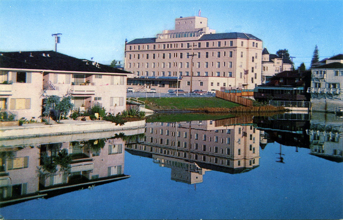 Alameda, California, Civic and Municipal buildings, old postcards